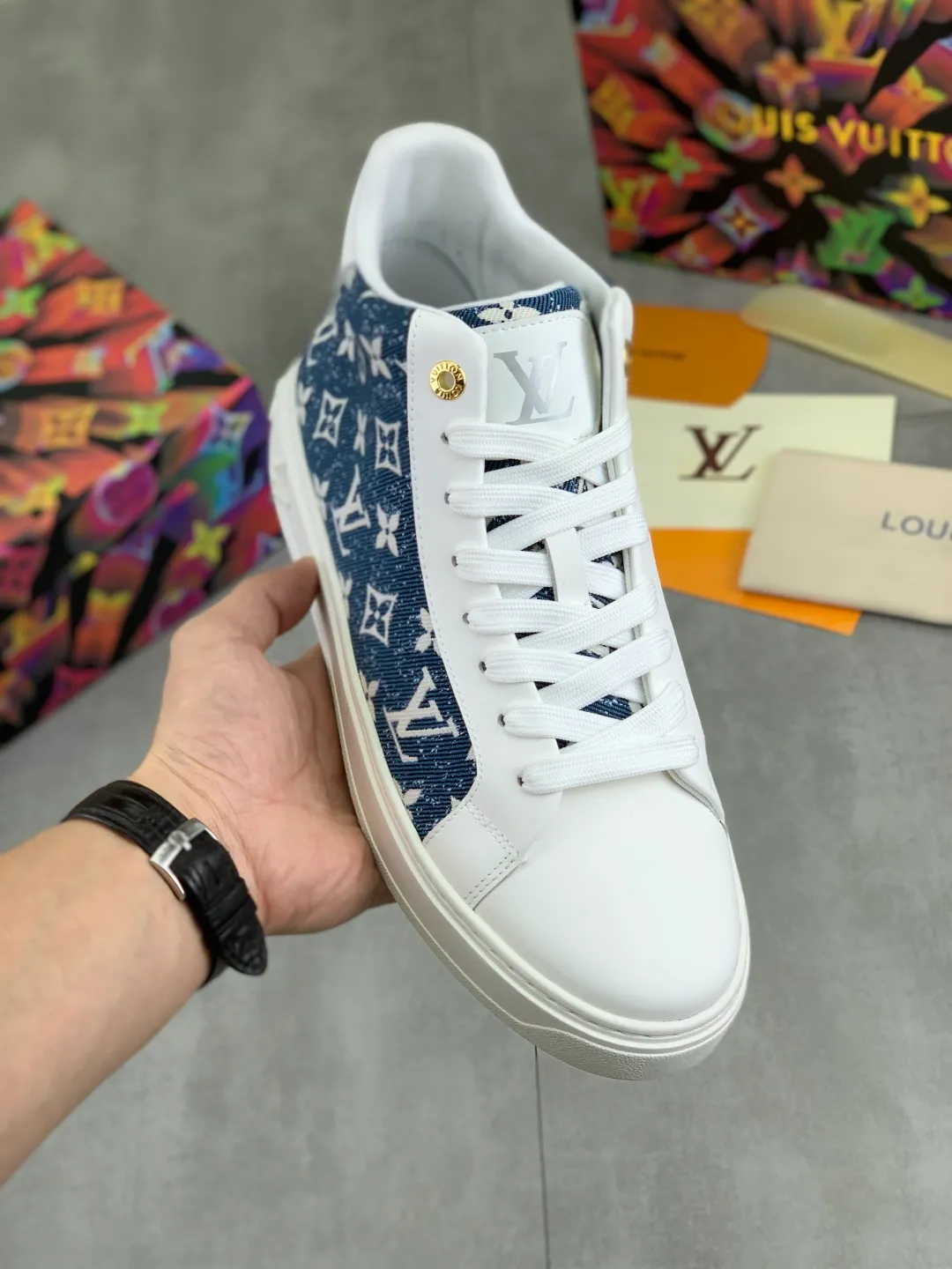 Men's men's shoes 💰P560💰[New model]🆘High-quality cowhide [Louis Vuitton]LV official website latest model🎁casual fashion high-top men's shoes👟hot style💥simple and elegant style, exclusive for trendy men. Unique official website latest brand elements👑original decoration, fashionable and generous, the fabric is made of original denim➕comfortable and breathable mesh lining➕cow leather feet ✅The official website specifies wear-resistant casual outsole, the classic model is taken in real life🎬Color: 4️⃣colors available😍Number of codes: 38-44 Full set of packaging